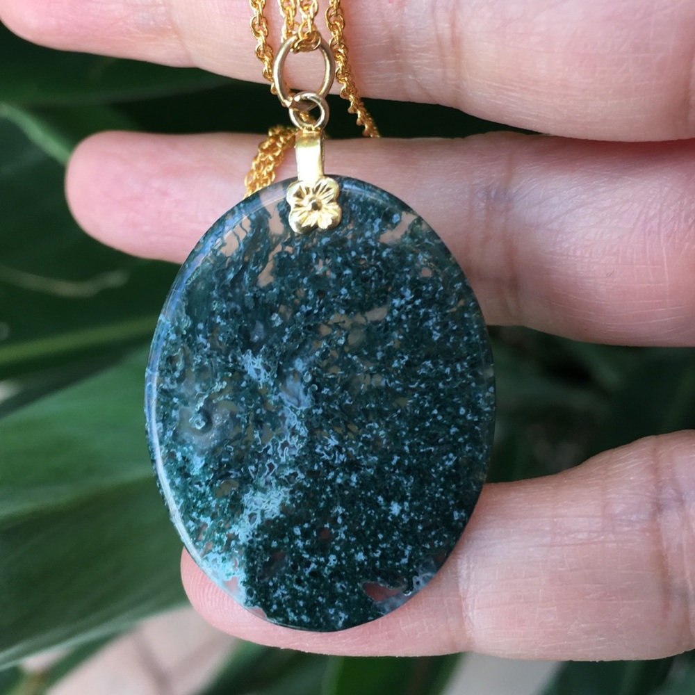 Green moss agate gold tone pendant